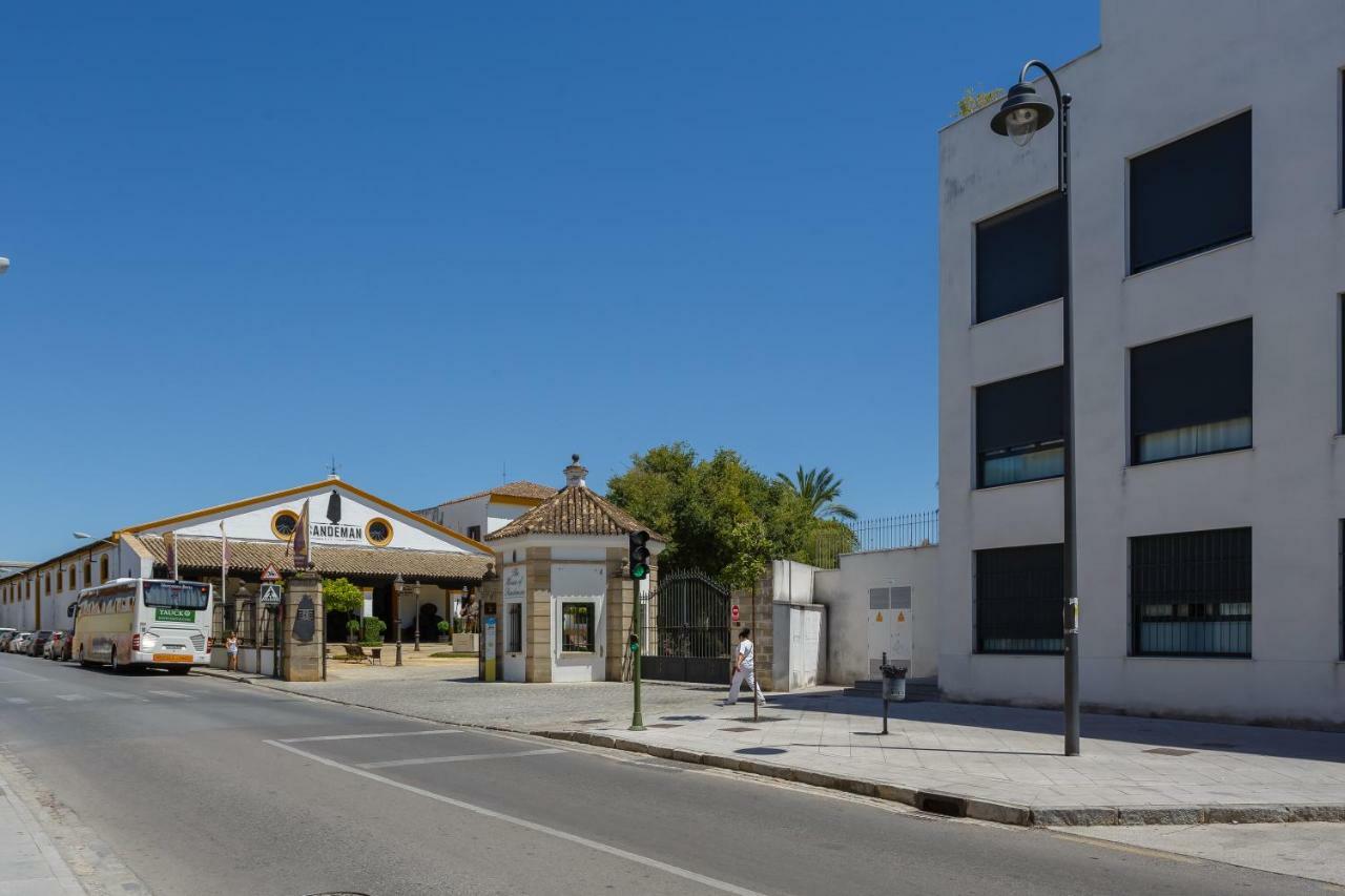 Real Escuela Home Jerez de la Frontera Exterior photo